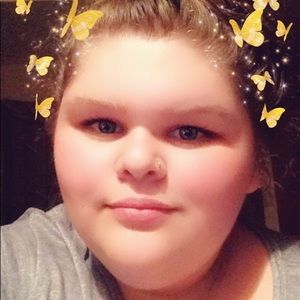 Meet your Posher, Cassandra